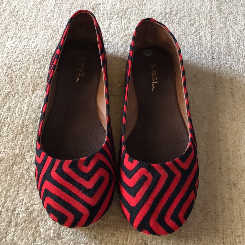Teysha handmade flats
